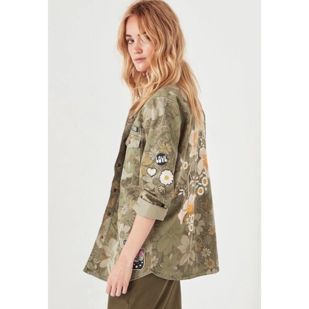 NWT Spell & The Gypsy Eden Camo Embroidered floral Patches Jacket S - Picture 13 of 16
